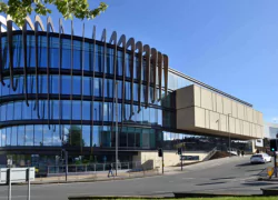 University of Huddersfield uni-name